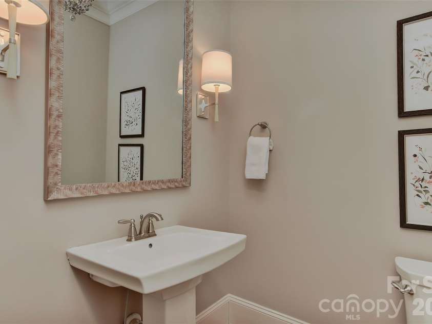 5909 Tred Avon Court, Charlotte, NC 28226.  MLS# CAR4363908, YatesRealty ID 22300. 