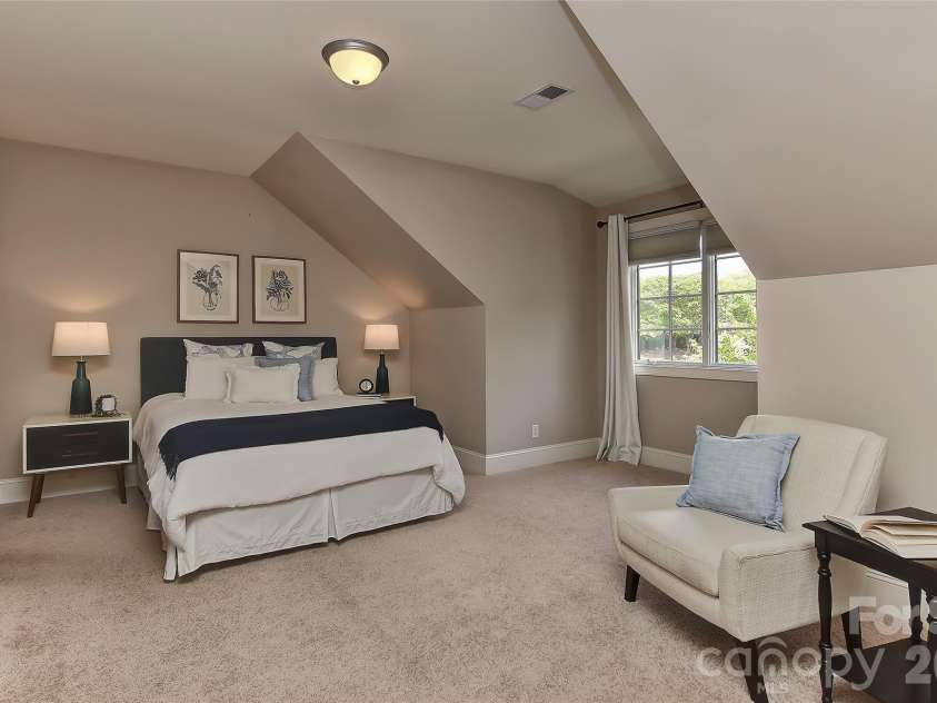 5909 Tred Avon Court, Charlotte, NC 28226.  MLS# CAR4363908, YatesRealty ID 22300. 