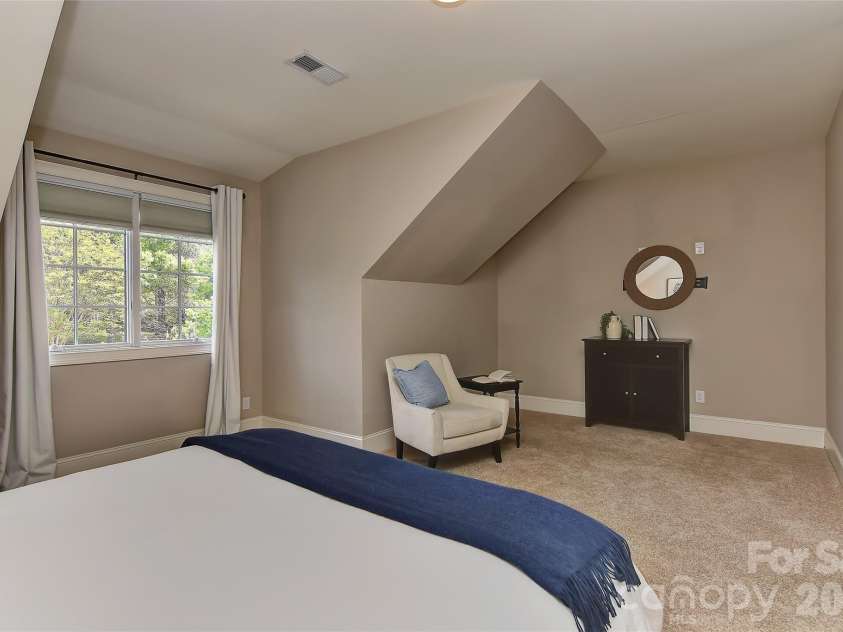 5909 Tred Avon Court, Charlotte, NC 28226.  MLS# CAR4363908, YatesRealty ID 22300. 