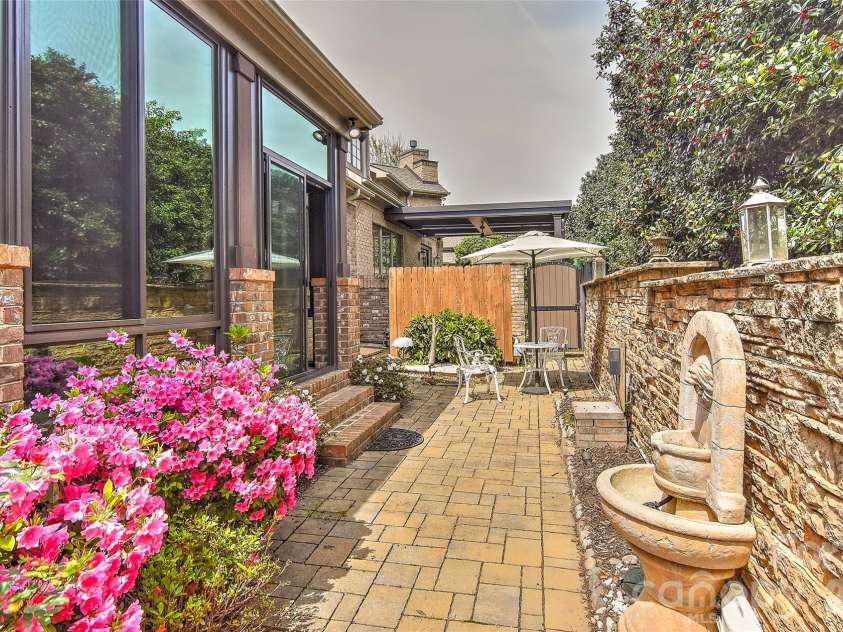 5909 Tred Avon Court, Charlotte, NC 28226.  MLS# CAR4363908, YatesRealty ID 22300. 