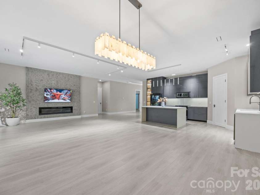 12930 Hamilton Road, Charlotte, NC 28273.  MLS# CAR4377146, YatesRealty ID 22301. 