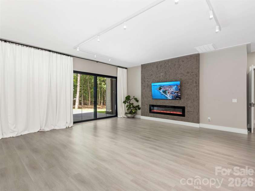 12930 Hamilton Road, Charlotte, NC 28273.  MLS# CAR4377146, YatesRealty ID 22301. 
