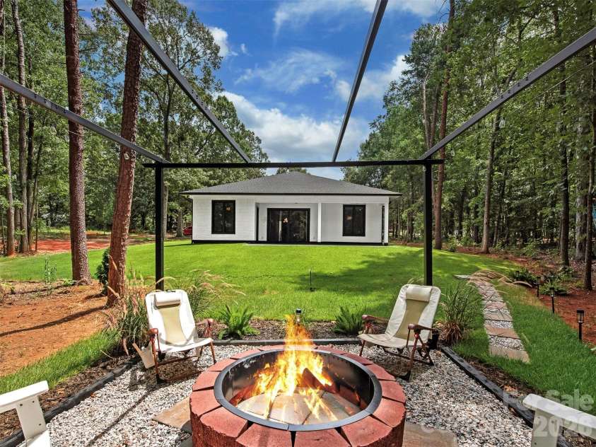 12930 Hamilton Road, Charlotte, NC 28273.  MLS# CAR4377146, YatesRealty ID 22301. 