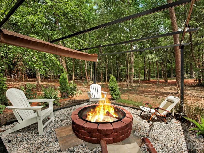 12930 Hamilton Road, Charlotte, NC 28273.  MLS# CAR4377146, YatesRealty ID 22301. 