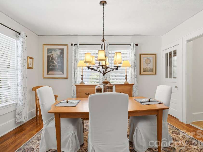 2412 Lola Avenue, Charlotte, NC 28205.  MLS# CAR4381455, YatesRealty ID 22302. 