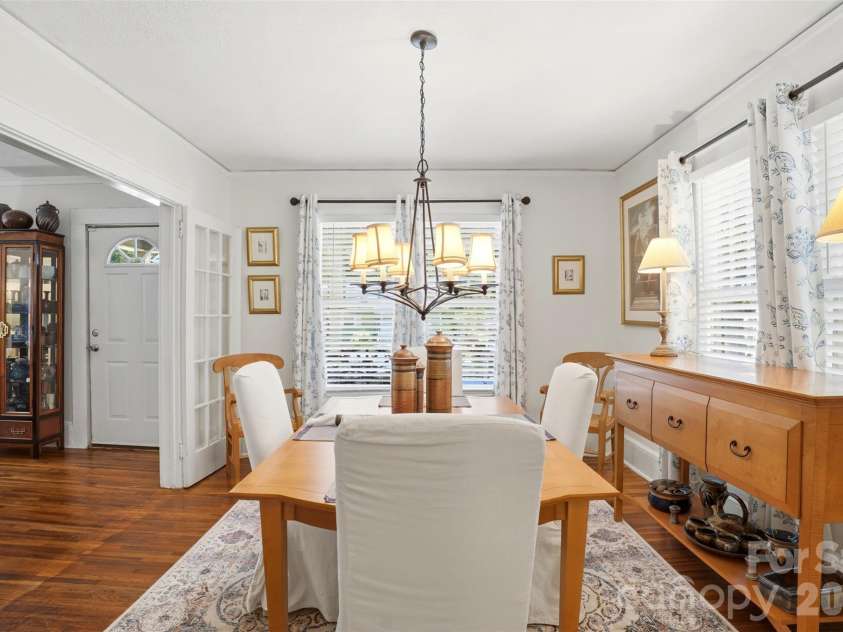2412 Lola Avenue, Charlotte, NC 28205.  MLS# CAR4381455, YatesRealty ID 22302. 