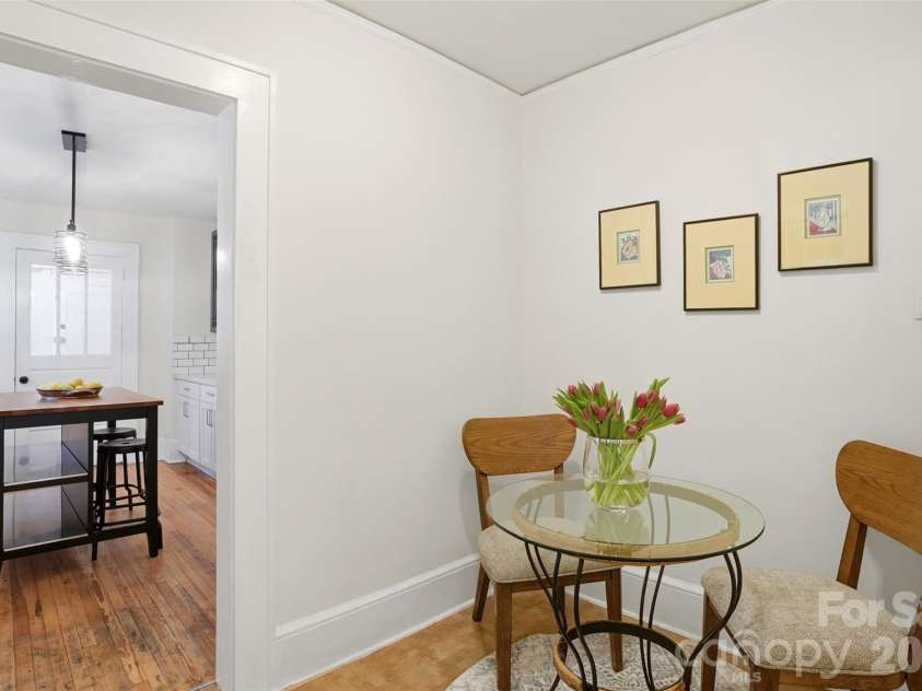 2412 Lola Avenue, Charlotte, NC 28205.  MLS# CAR4381455, YatesRealty ID 22302. 