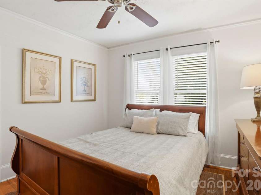 2412 Lola Avenue, Charlotte, NC 28205.  MLS# CAR4381455, YatesRealty ID 22302. 