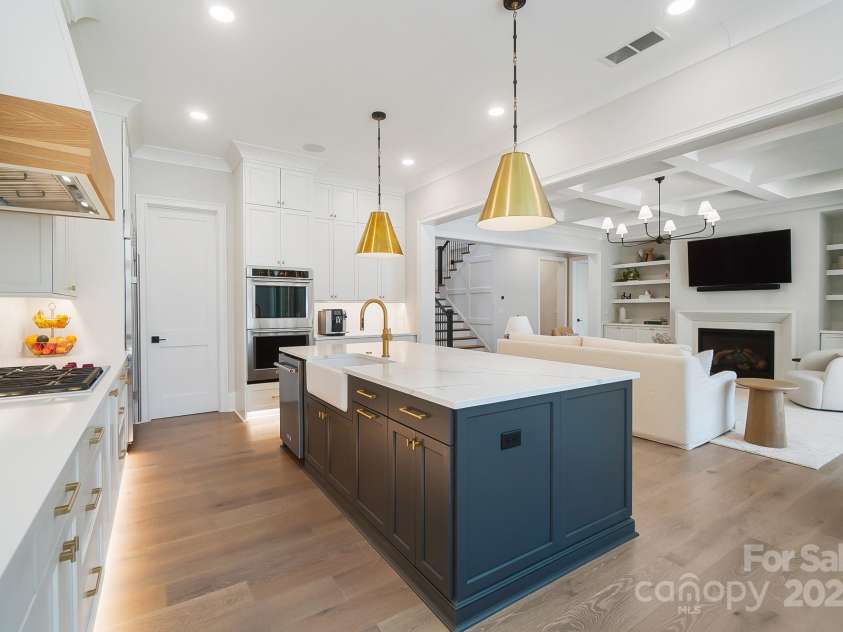 7215 Alexander Road, Charlotte, NC 28270.  MLS# CAR4260910, YatesRealty ID 22302. For illustrative purposes only on pictures