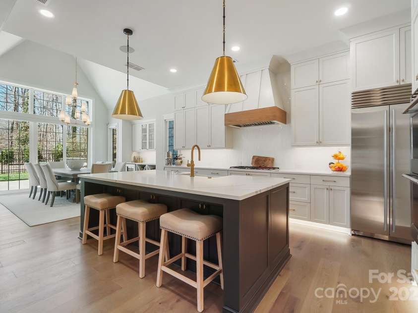7215 Alexander Road, Charlotte, NC 28270.  MLS# CAR4260910, YatesRealty ID 22302. For illustrative purposes only on pictures