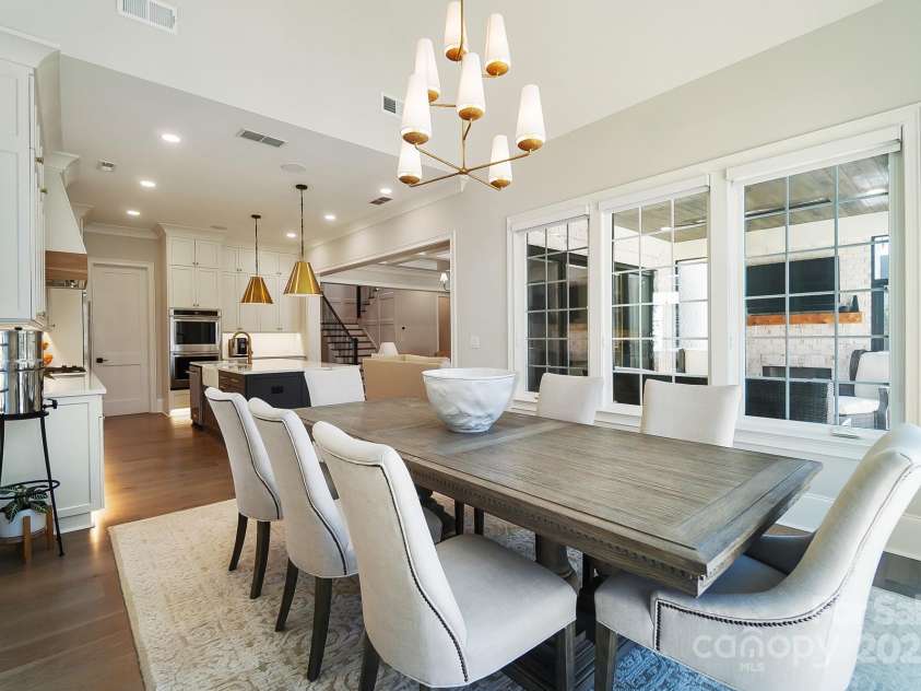 7215 Alexander Road, Charlotte, NC 28270.  MLS# CAR4260910, YatesRealty ID 22302. For illustrative purposes only on pictures
