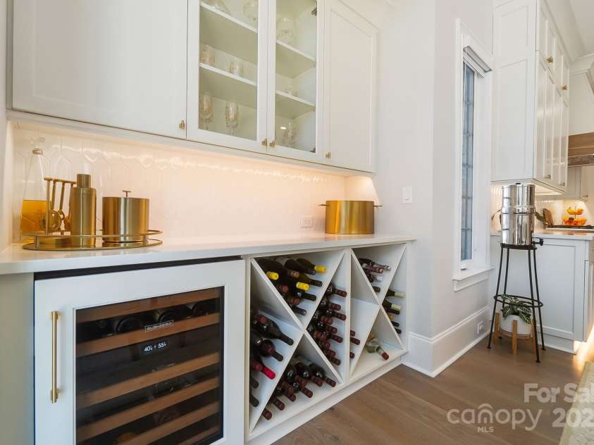 7215 Alexander Road, Charlotte, NC 28270.  MLS# CAR4260910, YatesRealty ID 22302. For illustrative purposes only on pictures