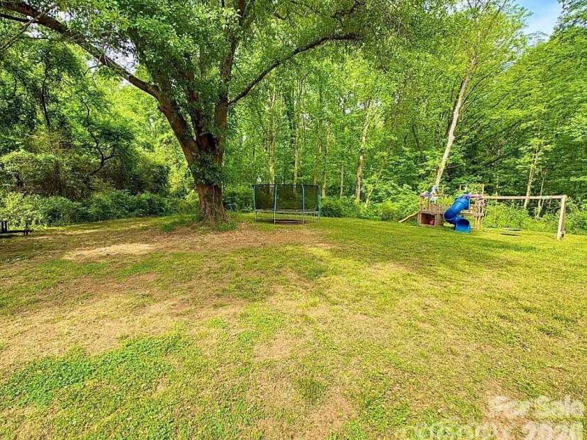 718 Virginia Avenue, Bessemer City, NC 28016.  MLS# CAR4371387, YatesRealty ID 22303. 