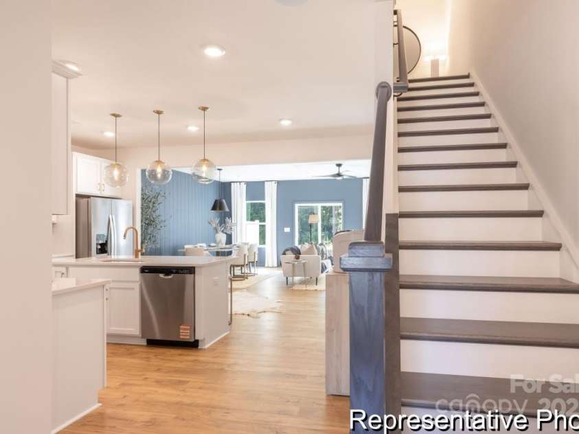 11619 Sapsucker Lane, Charlotte, NC 28215.  MLS# CAR4259515, YatesRealty ID 22304. 