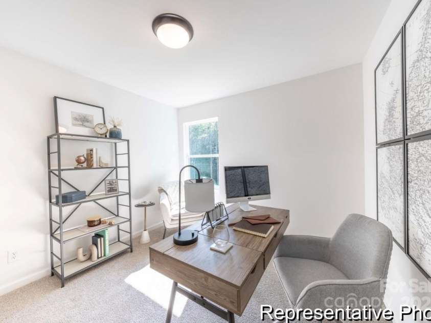 11619 Sapsucker Lane, Charlotte, NC 28215.  MLS# CAR4259515, YatesRealty ID 22304. 