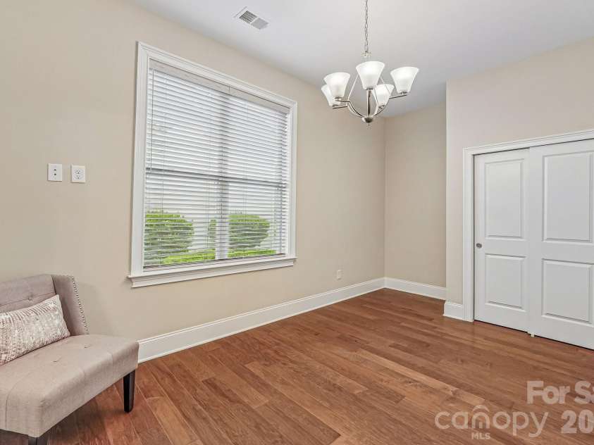 14503 Crest Court, Charlotte, NC 28278.  MLS# CAR4375931, YatesRealty ID 22304. 