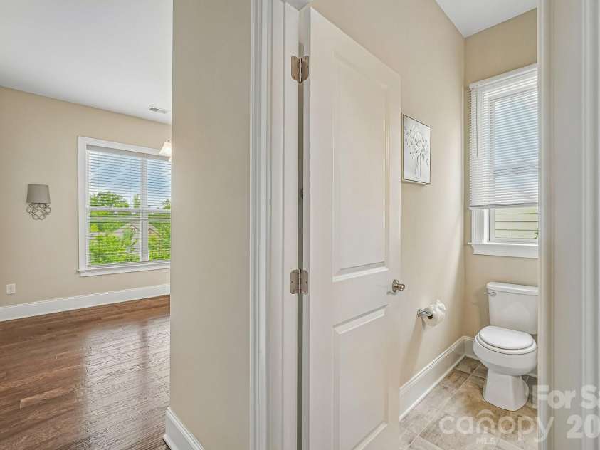 14503 Crest Court, Charlotte, NC 28278.  MLS# CAR4375931, YatesRealty ID 22304. 