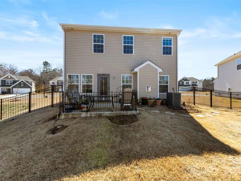 14030 Turncloak Drive, Charlotte, NC 28278.  MLS# CAR4229201, YatesRealty ID 22305. 