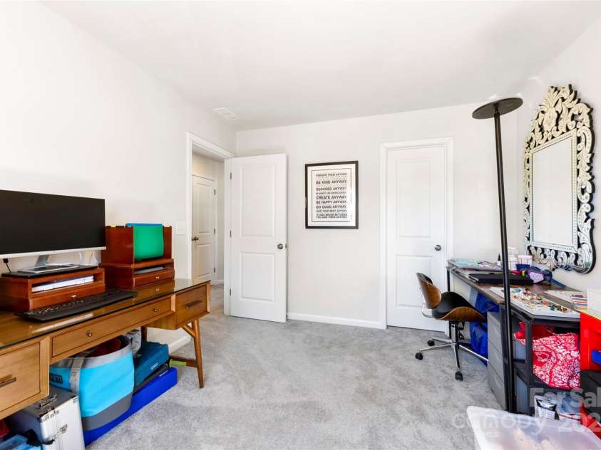 14030 Turncloak Drive, Charlotte, NC 28278.  MLS# CAR4229201, YatesRealty ID 22305. 