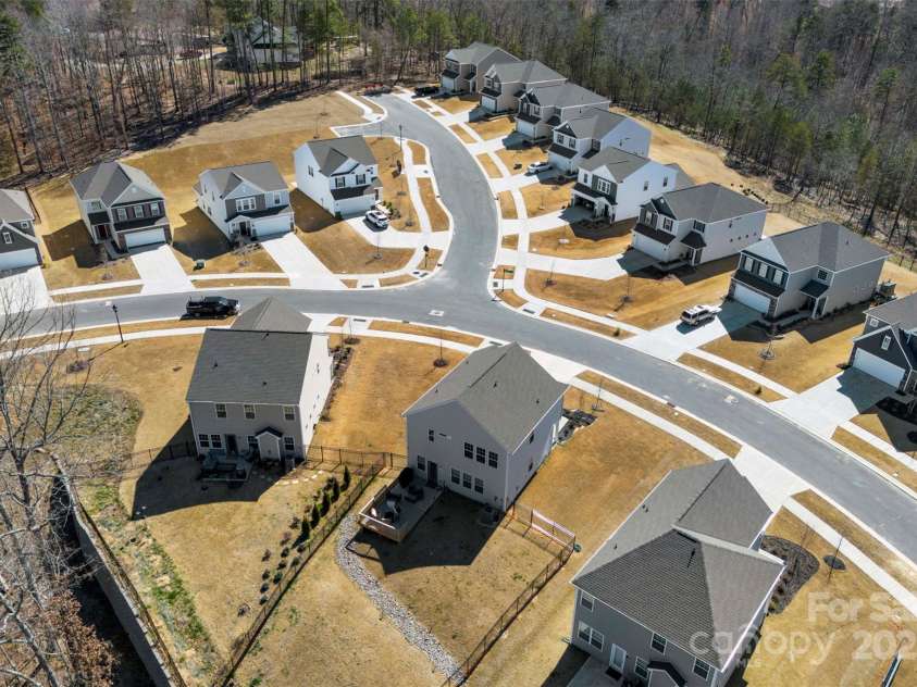 14030 Turncloak Drive, Charlotte, NC 28278.  MLS# CAR4229201, YatesRealty ID 22305. 