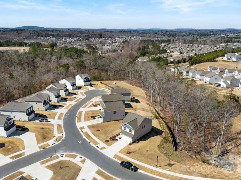 14030 Turncloak Drive, Charlotte, NC 28278.  MLS# CAR4229201, YatesRealty ID 22305. 