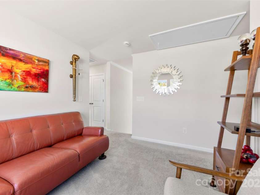 14030 Turncloak Drive, Charlotte, NC 28278.  MLS# CAR4229201, YatesRealty ID 22305. 
