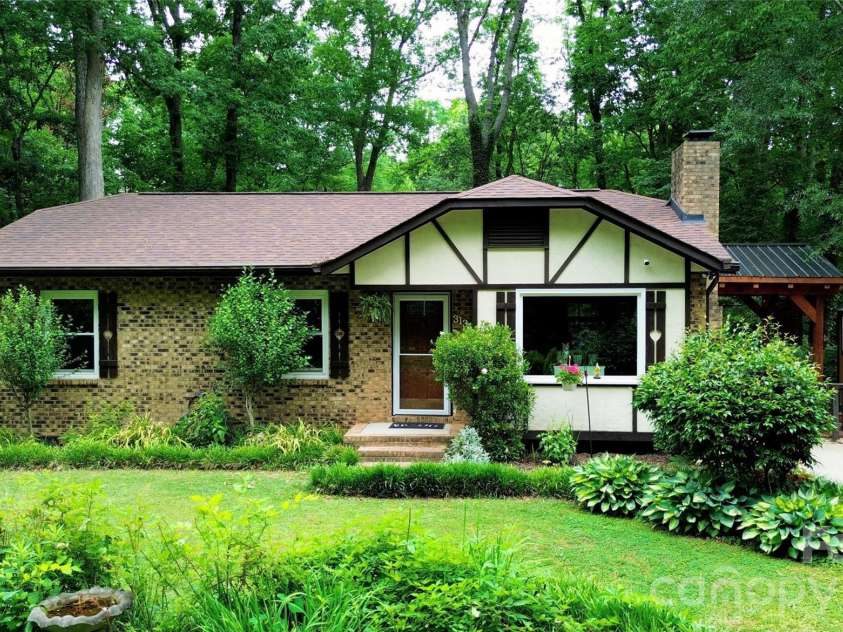 313 Church Street, Stanley, NC 28164.  MLS# CAR4381606, YatesRealty ID 22306. 