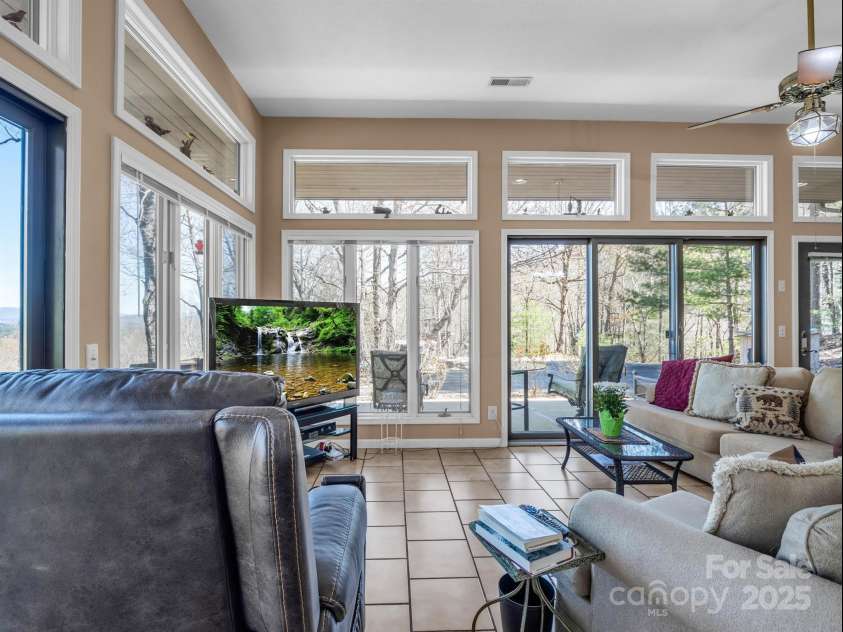 828 Foster Hill Drive, Hendersonville, NC 28739.  MLS# CAR4271476, YatesRealty ID 22307. 