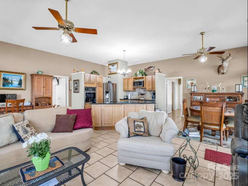 828 Foster Hill Drive, Hendersonville, NC 28739.  MLS# CAR4271476, YatesRealty ID 22307. 