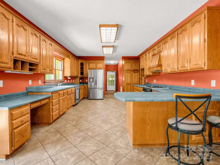 163 Summit Lane, Rutherfordton, NC 28139.  MLS# CAR4254893, YatesRealty ID 22308. 