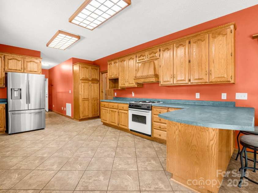 163 Summit Lane, Rutherfordton, NC 28139.  MLS# CAR4254893, YatesRealty ID 22308. 