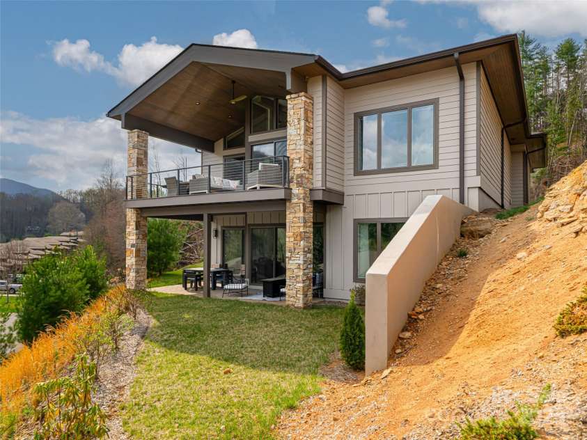 173 Southpoint Ridge, Maggie Valley, NC 28751.  MLS# CAR4254266, YatesRealty ID 22308. 