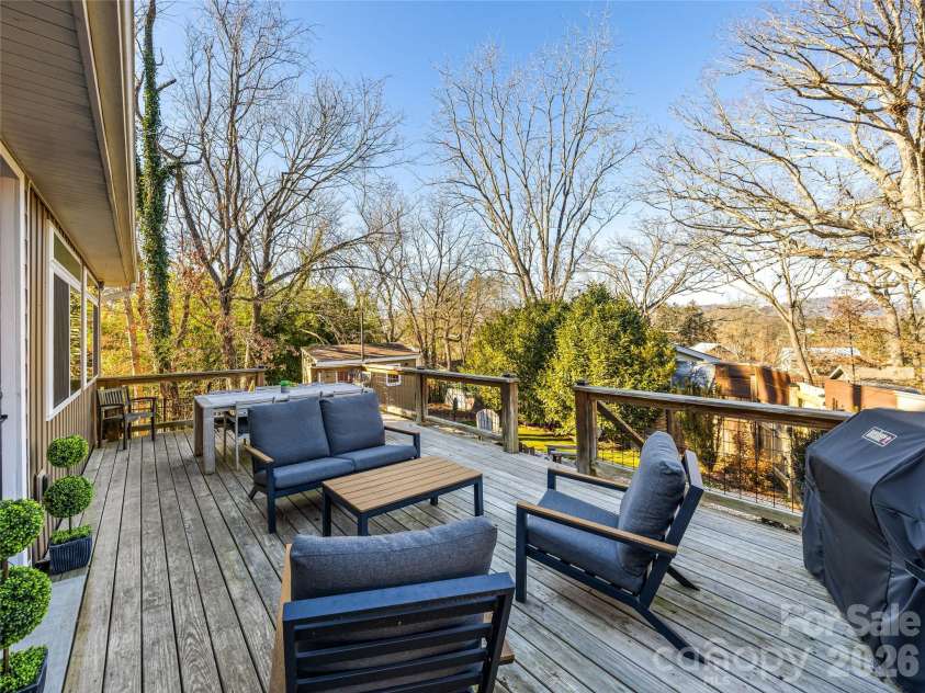 78 Annandale Avenue, Asheville, NC 28801.  MLS# CAR4291284, YatesRealty ID 22309. 