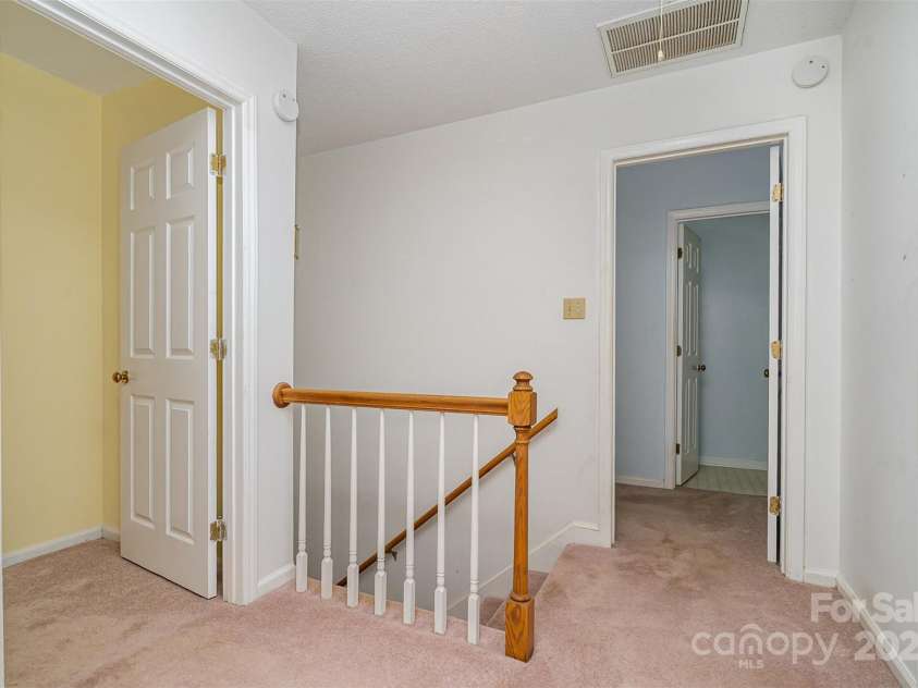 9701 Kent Village Drive, Charlotte, NC 28269.  MLS# CAR4271498, YatesRealty ID 22309. 