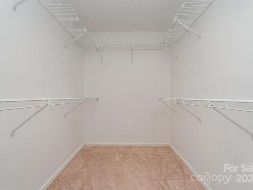 9701 Kent Village Drive, Charlotte, NC 28269.  MLS# CAR4271498, YatesRealty ID 22309. 
