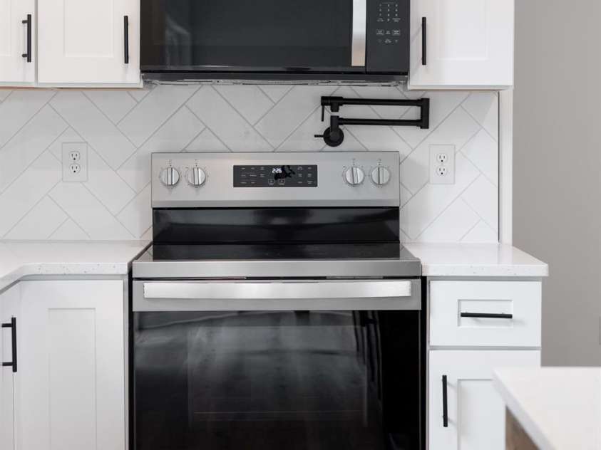 603 Calvary Street, Shelby, NC 28150.  MLS# CAR4328305, YatesRealty ID 2231. 