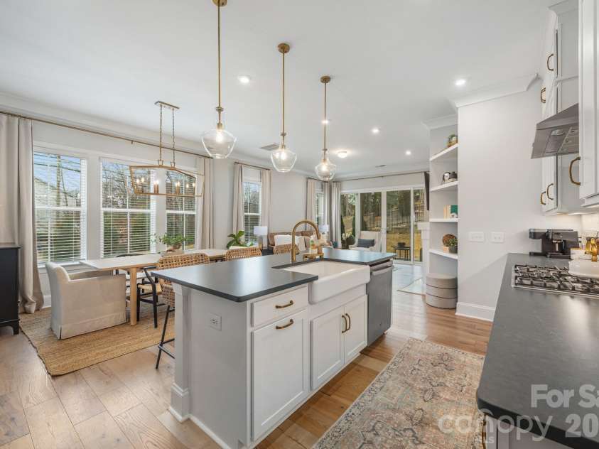 3111 Everly Enclave Way, Charlotte, NC 28210.  MLS# CAR4346886, YatesRealty ID 22312. Kitchen
