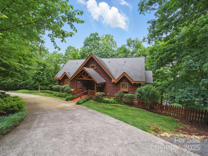 559 Dockside Terrace, Denton, NC 27239.  MLS# CAR4264761, YatesRealty ID 22312. 