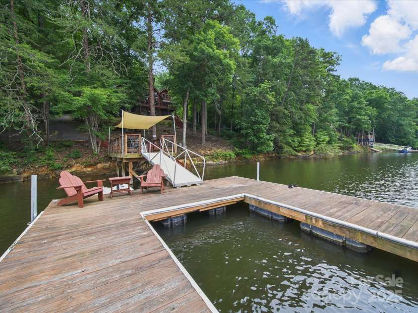 559 Dockside Terrace, Denton, NC 27239.  MLS# CAR4264761, YatesRealty ID 22312. 