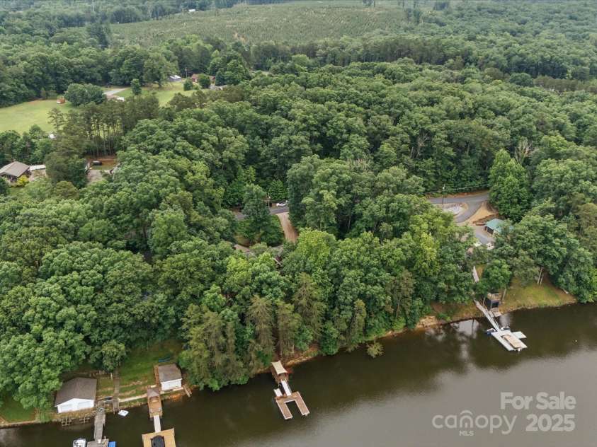 559 Dockside Terrace, Denton, NC 27239.  MLS# CAR4264761, YatesRealty ID 22312. 