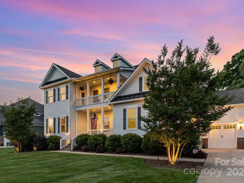 112 Shore Drive, Belmont, NC 28012.  MLS# CAR4258929, YatesRealty ID 22314. 