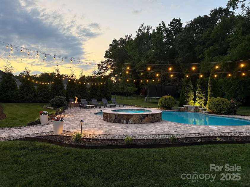 112 Shore Drive, Belmont, NC 28012.  MLS# CAR4258929, YatesRealty ID 22314. 