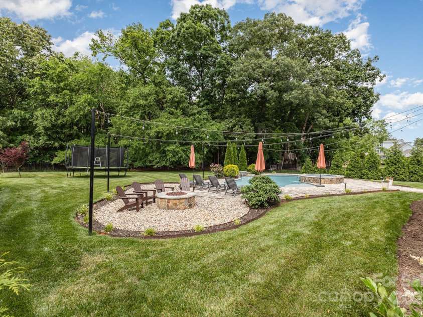 112 Shore Drive, Belmont, NC 28012.  MLS# CAR4258929, YatesRealty ID 22314. 