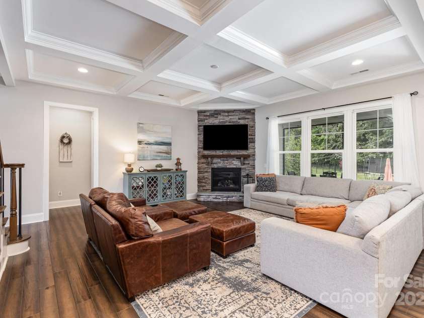 112 Shore Drive, Belmont, NC 28012.  MLS# CAR4258929, YatesRealty ID 22314. 