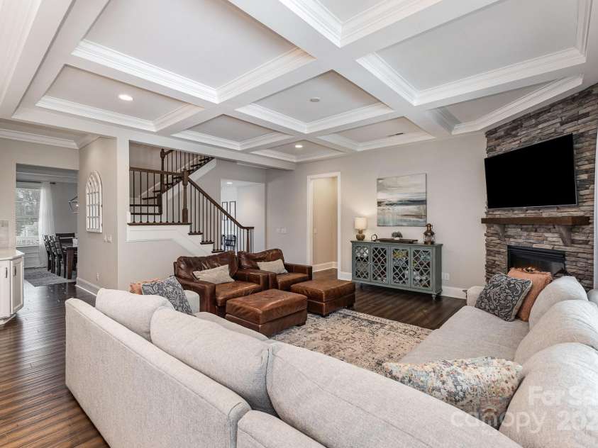 112 Shore Drive, Belmont, NC 28012.  MLS# CAR4258929, YatesRealty ID 22314. 