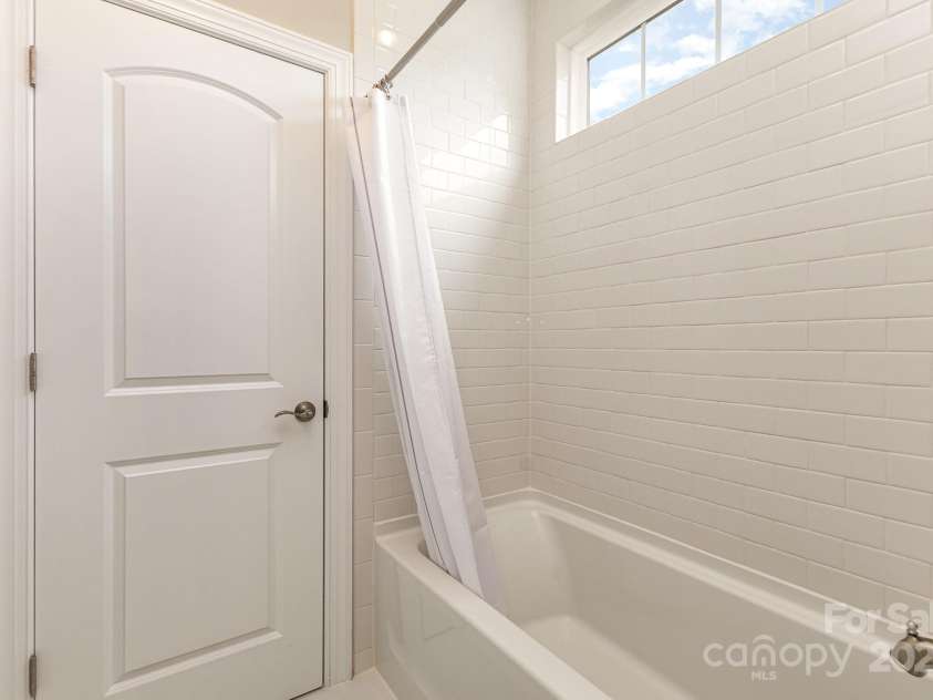 112 Shore Drive, Belmont, NC 28012.  MLS# CAR4258929, YatesRealty ID 22314. 