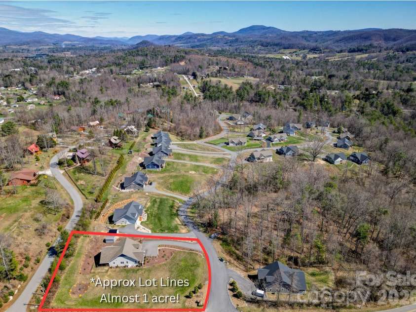 35 Cider Hill Lane, Hendersonville, NC 28792.  MLS# CAR4358432, YatesRealty ID 22314. 
