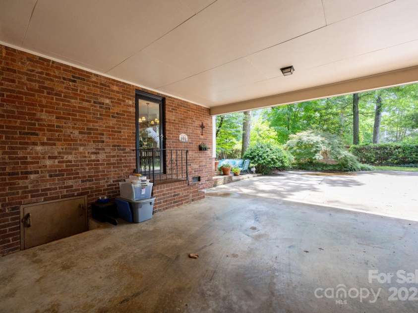 5510 Sardis Road, Charlotte, NC 28270.  MLS# CAR4240440, YatesRealty ID 22316. 2 Car Carport