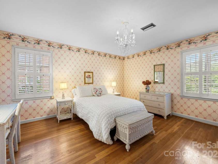 5510 Sardis Road, Charlotte, NC 28270.  MLS# CAR4240440, YatesRealty ID 22316. Bedroom 3
