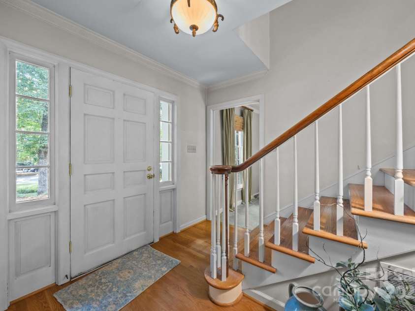 5510 Sardis Road, Charlotte, NC 28270.  MLS# CAR4240440, YatesRealty ID 22316. Foyer Entrance
